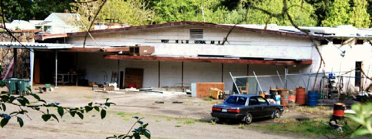 Perl's in 2010 - Photo by and Courtesy of Gerry Thom