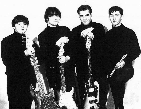 The Exl's - Victoria, BA - Photo Courtesy of Art deMuelles