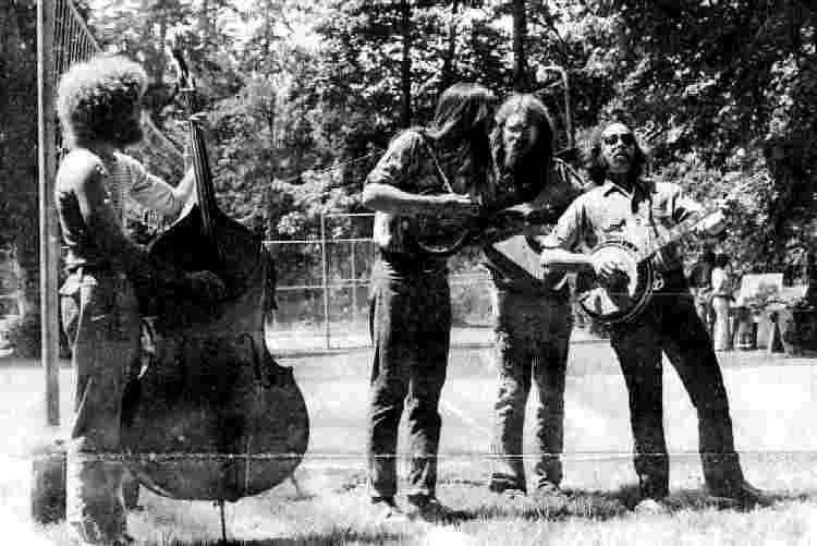 Turkey Run playing Bluegrass at the Talisman Faire in Oakridge - June, 1974 - Photo Courtesy of Robert Adler
